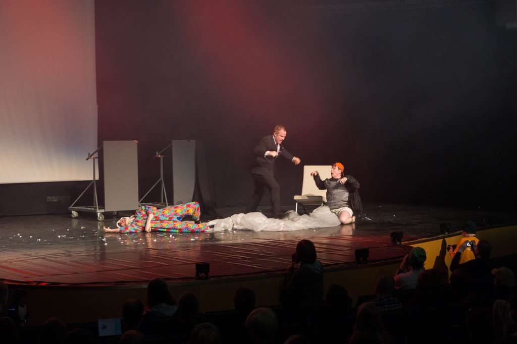 Image desucon_frostbite_2014-1.jpg