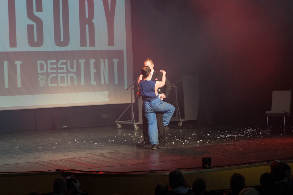 Image desucon_frostbite_2014-3.jpg